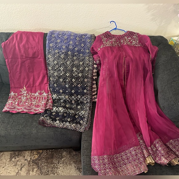 Elegant Purple Women's Dress with Intricate Patterns - Picture 3 of 3